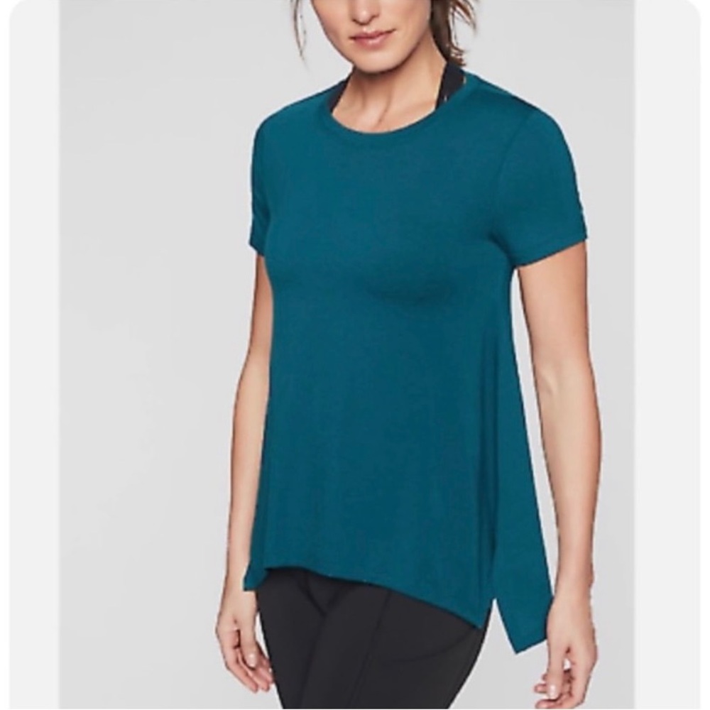Athleta Essence Handkerchief Hem Tee T-Shirt Short Sleeve Teal